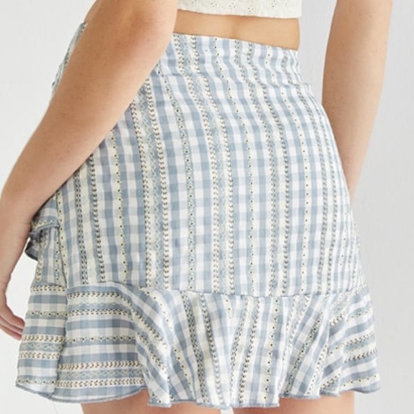 Francesca’s Collections Mini Skirt Women’s Stripes Skirt Blue Size Large - Picture 5 of 9